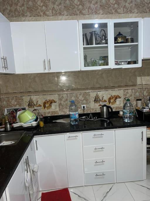 Appartement Centre 600M Plage Tanger Exterior foto